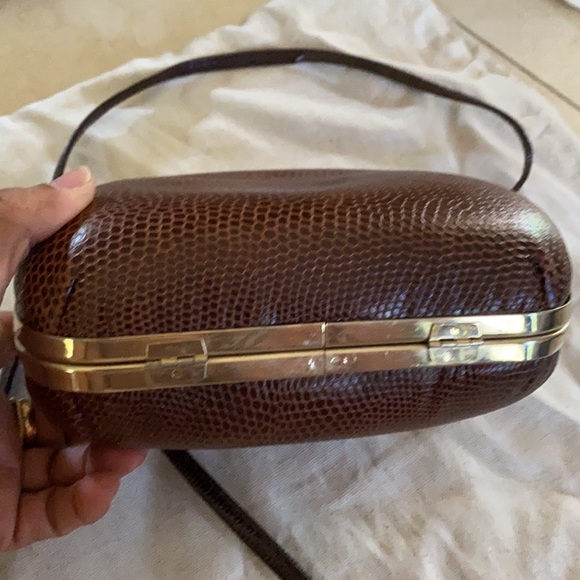 Brown leather shoulder bag or crossbody. - Picture 3 of 4